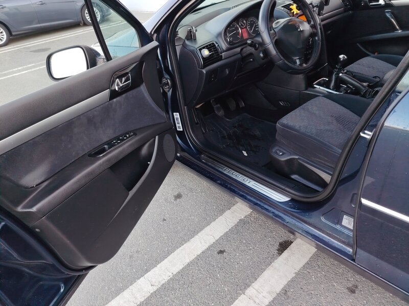Peugeot 407
